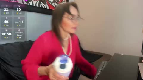 Snapshot of jennierosse chatting on November 7, 12:16 pm Jennie online show from November 7, 12:16 pm