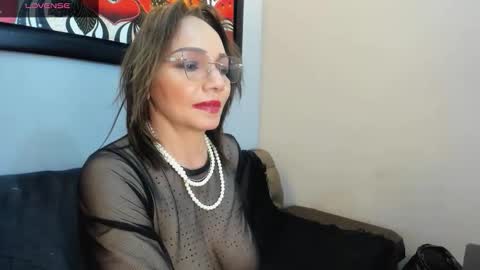 Snapshot of jennierosse chatting on November 30, 1:37 pm Jennie online show from November 30, 1:37 pm