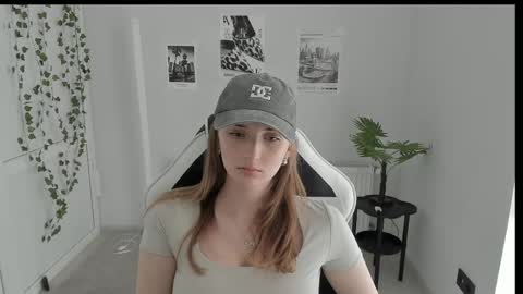 Karla online show from May 28, 12:24 pm