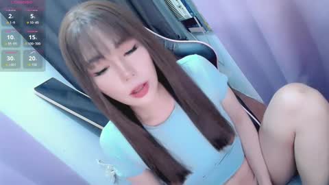 Snapshot of jenniethetg69 chatting on November 9, 4:44 am jennie online show from November 9, 4:44 am