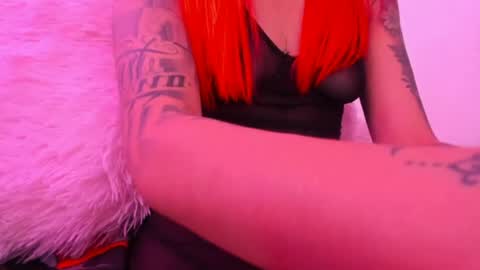 jennifer_bodyy0404 online show from June 14, 6:43 pm