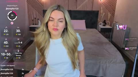 Jennifer Perezz online show from May 28, 5:21 pm