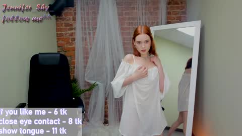 Snapshot of jennifer_shy_ chatting on December 21, 1:32 pm Jennifer online show from December 21, 1:32 pm