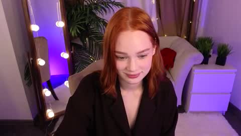 Snapshot of jennifer_shy_ chatting on October 4, 1:53 pm Jennifer online show from October 4, 1:53 pm