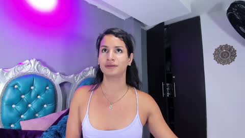 jennifer_t online show from December 4, 1:31 pm