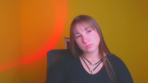 Snapshot of jennifer_xo_ chatting on December 2, 9:56 am Jennifer online show from December 2, 9:56 am
