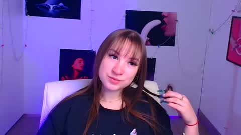 Snapshot of jennifer_xo_ chatting on December 10, 12:38 pm Jennifer online show from December 10, 12:38 pm