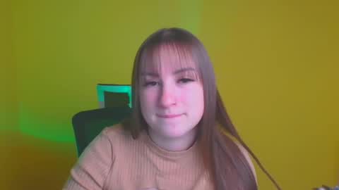 Snapshot of jennifer_xo_ chatting on December 17, 9:28 am Jennifer online show from December 17, 9:28 am