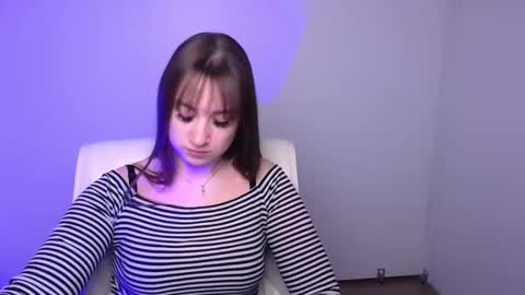 Snapshot of jennifer_xo_ chatting on December 19, 6:45 am Jennifer online show from December 19, 6:45 am