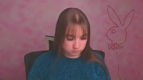 Snapshot of jennifer_xo_ chatting on December 23, 6:33 am Jennifer online show from December 23, 6:33 am