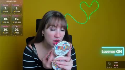 Snapshot of jennifer_xo_ chatting on October 18, 5:43 am Jennifer online show from October 18, 5:43 am