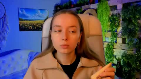 Snapshot of jennifergraces chatting on October 7, 9:50 am Jennifer online show from October 7, 9:50 am