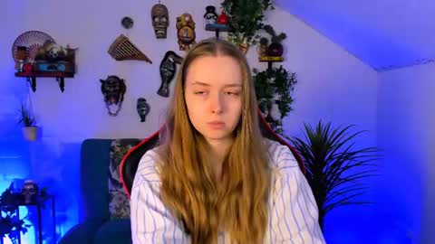 Snapshot of jennifergraces chatting on July 3, 1:17 pm Jennifer online show from July 3, 1:17 pm