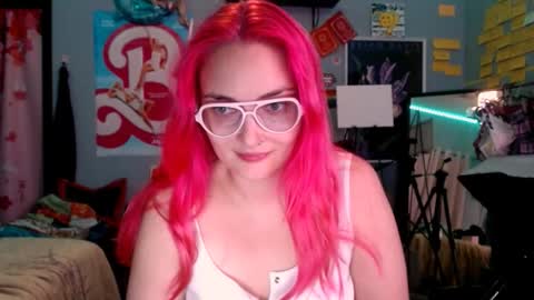 Snapshot of jennifergwen chatting on November 1, 1:18 am Jennifer Gwen online show from November 1, 1:18 am