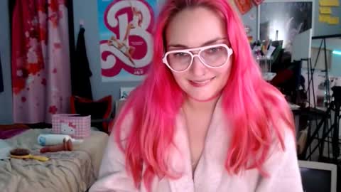 Jennifer Gwen online show from December 3, 2:30 am