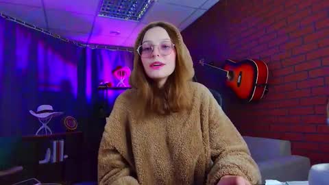 jenniferkiim online show from December 3, 11:41 am