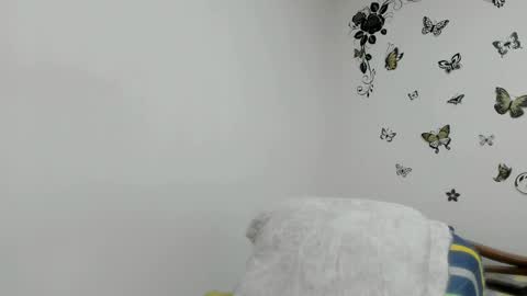 jenniferloveyou online show from April 3, 10:35 am