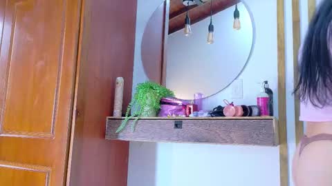 Snapshot of jennifervega1 chatting on March 11, 8:59 pm Jennifer vega online show from March 11, 8:59 pm