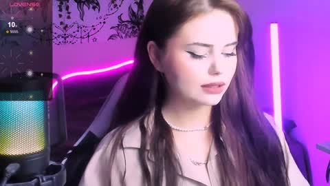 Snapshot of jenniferwandis77 chatting on December 21, 3:31 pm Jenni online show from December 21, 3:31 pm