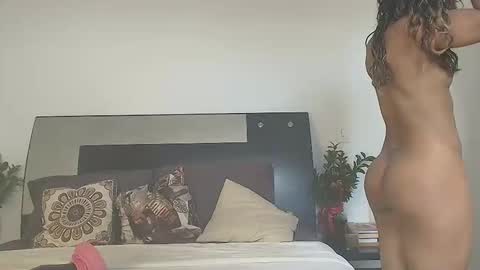 Jenn online show from January 9, 5:59 pm