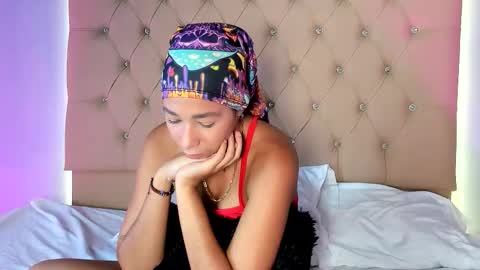 jenny__lawrence online show from December 22, 7:11 pm