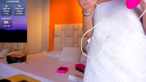 jenny__lawrence online show from June 1, 4:14 am