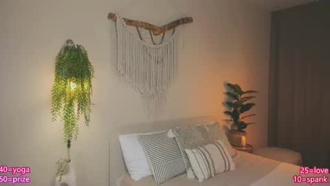 Snapshot of jenny_ames chatting on October 28, 10:34 pm Jenny  online show from October 28, 10:34 pm