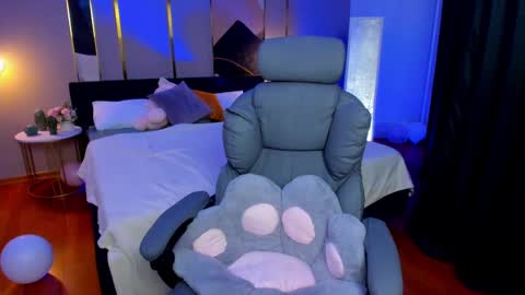 Jennt online show from February 10, 7:04 am