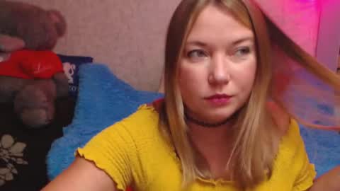 Snapshot of jenny_oliviawow chatting on October 10, 3:00 pm  All the most interesting in private.  my room for my smile  online show from October 10, 3:00 pm