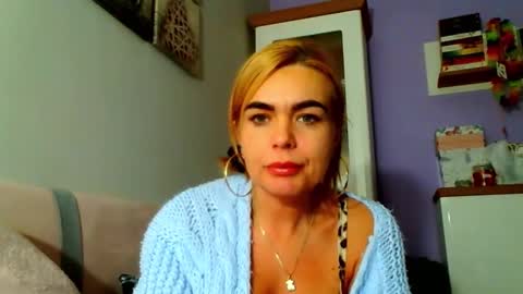 Jenny online show from December 6, 12:16 pm