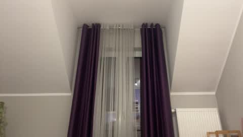 Jenny online show from December 20, 1:00 pm