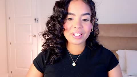 Jenny Roberts online show from May 29, 6:39 pm