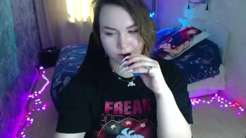 Jenny online show from March 31, 5:08 am