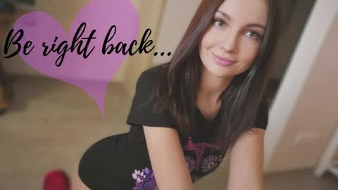 Snapshot of jennycutey chatting on December 8, 8:51 am jennycutey online show from December 8, 8:51 am