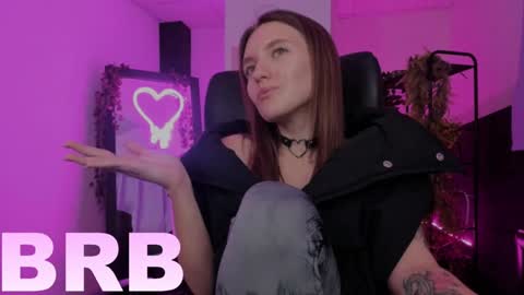 Snapshot of jennydens chatting on December 2, 2:09 am Jenny NO Nude online show from December 2, 2:09 am