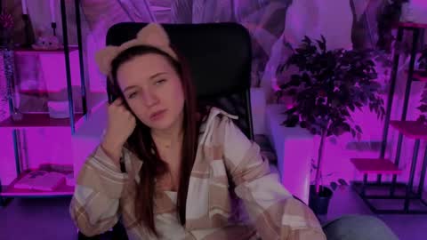 Snapshot of jennydens chatting on January 3, 11:25 am Jenny NO Nude online show from January 3, 11:25 am