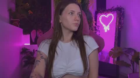 Jenny NO Nude online show from June 26, 6:12 pm