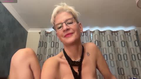JennyHazel online show from November 7, 3:23 pm