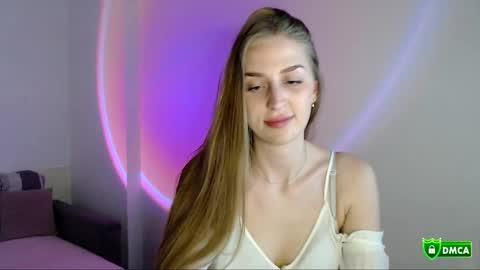 The Flower Power Models online show from November 12, 2:39 pm