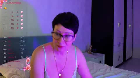 Snapshot of jennymons chatting on February 2, 8:02 am Jenny online show from February 2, 8:02 am