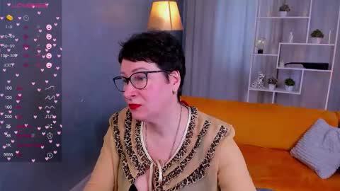 Snapshot of jennymons chatting on February 5, 9:03 am Jenny online show from February 5, 9:03 am