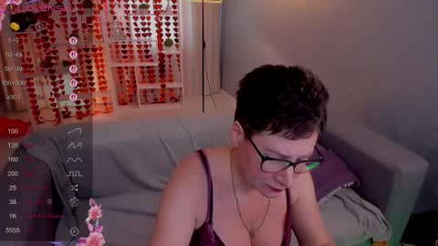 Snapshot of jennymons chatting on February 12, 8:42 am Jenny online show from February 12, 8:42 am