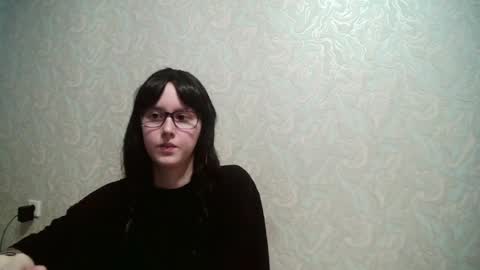 JennyOlset online show from July 12, 6:26 am