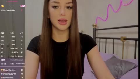 Snapshot of jennyruthjn chatting on June 10, 7:46 pm Jenny online show from June 10, 7:46 pm