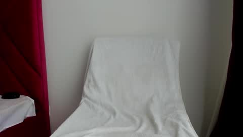 jenyff online show from March 2, 12:01 pm