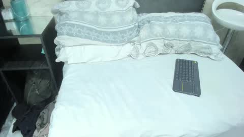 Matias Jeong  online show from February 5, 7:07 pm