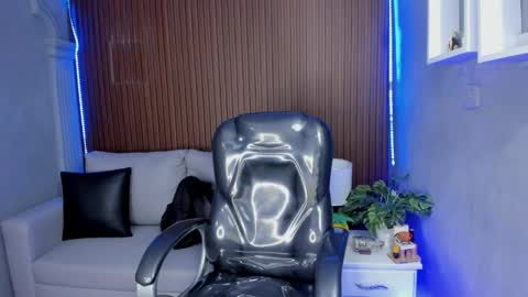  JEREMIAS  online show from April 22, 12:07 pm