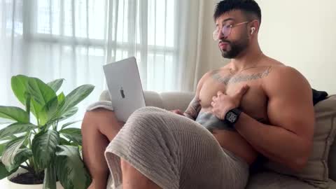 Jeremy online show from May 4, 12:34 pm