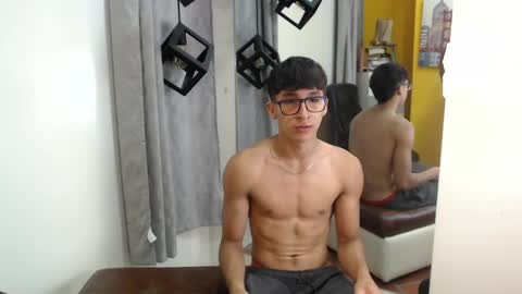 Snapshot of jeremy_job chatting on April 25, 12:08 pm Jeremy online show from April 25, 12:08 pm