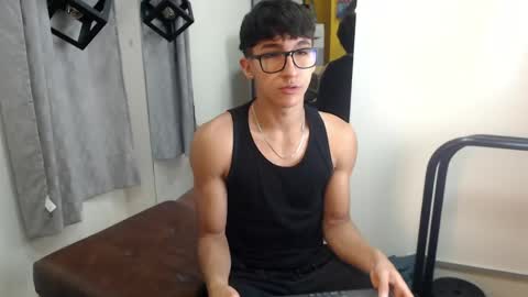 Snapshot of jeremy_job chatting on April 27, 12:03 pm Jeremy online show from April 27, 12:03 pm